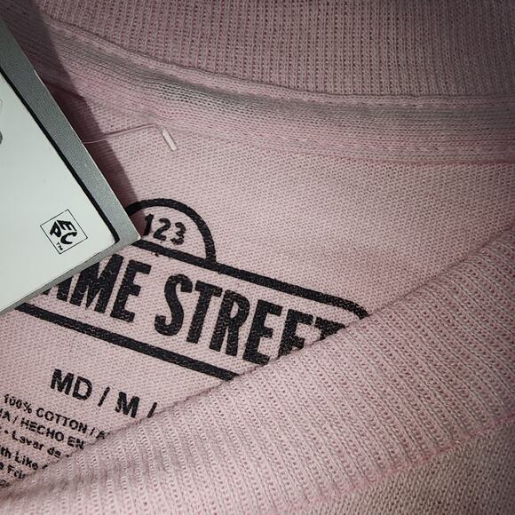 Elmo ''checking in'' faded shirt medium - Picture 4 of 6